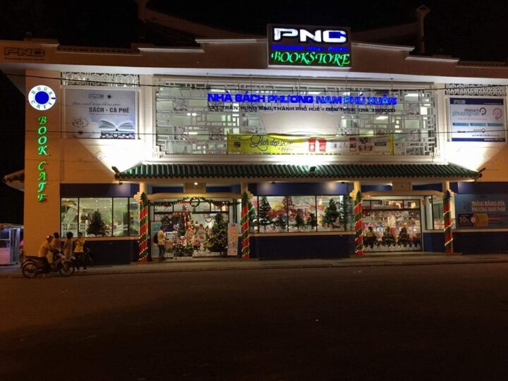 nhà sách ở Huế