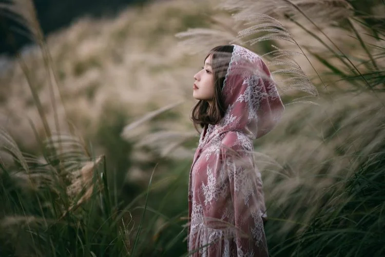 Kinh nghiệm chọn trang phục giúp nổi bật khi chụp ảnh ngoại cảnh Kinh nghiệm chọn trang phục giúp nổi bật khi chụp ảnh ngoại cảnh