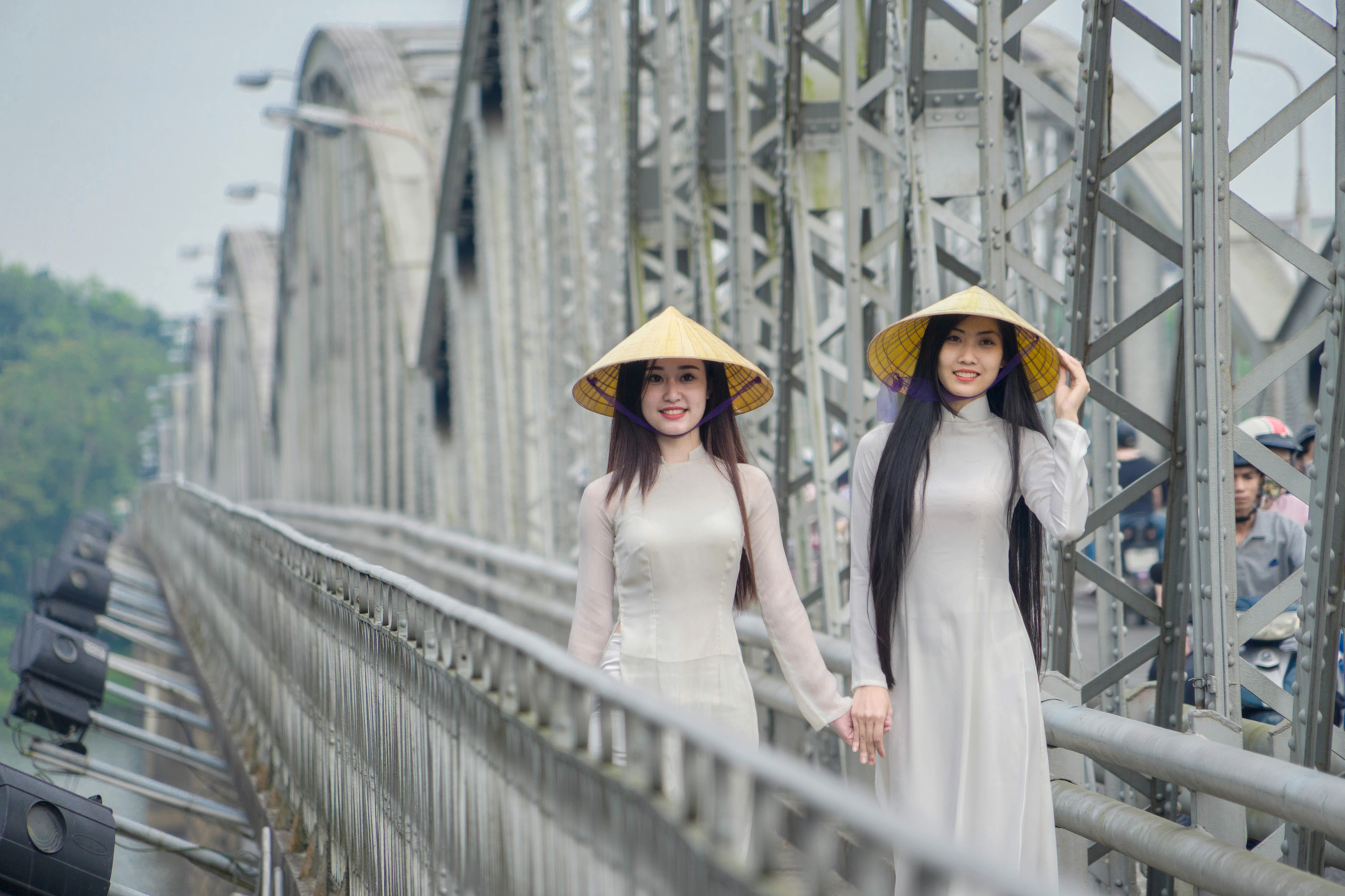 Địa điểm chụp hình áo dài Tết đẹp tại Huế (3) Địa điểm chụp hình áo dài Tết đẹp tại Huế (3)