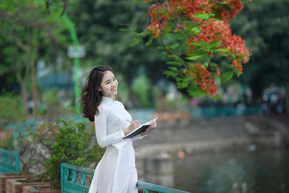 Dịch vụ chụp hình áo dài trọn gói (5)